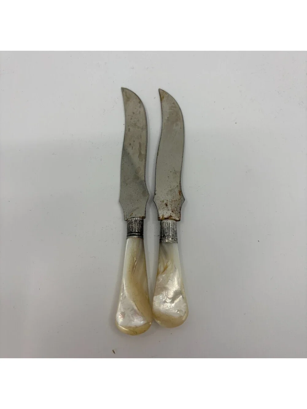 Vintage Mother Of Pearl Style Handle Butter Knives Lot Of 2 Curved Spreaders